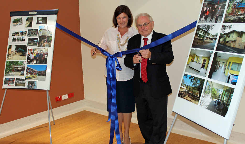 OPEN: Melinda Pavey MLC and MINCLDH chair Warren Grimshaw do the honours at the opening of the new acute care unit at Bellingen Hospital. OPEN: Melinda Pavey MLC and MINCLDH chair Warren Grimshaw do the honours at the opening of the new acute care unit at Bellingen Hospital.